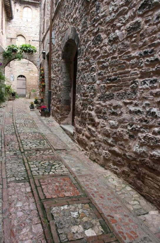 Fotografia di un viottolo